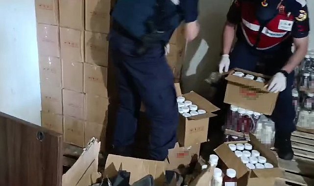 Jandarma, son kullanma tarihleri değiştirilmiş 1,5 ton ketçap ve mayonez ele geçirdi