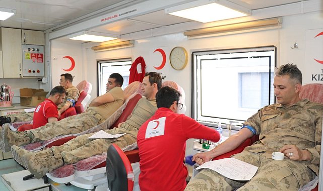 Jandarmadan kan bağışı