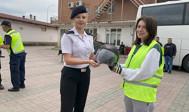 Jandarmadan motosiklet sürücülerine uyarı