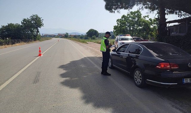 Jandarmadan trafik denetimi: 74 araca ceza