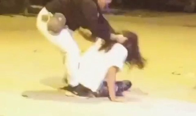 Kadınların saç saça baş başa kavgası kamerada