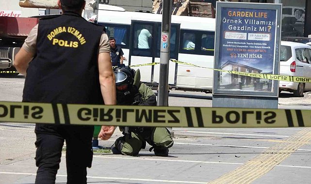 Kaldırımdaki sırt çantası bomba paniği yaşattı