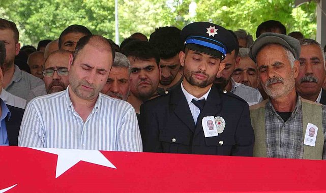 Kalp krizi geçiren polis memuru son yolculuğuna uğurlandı