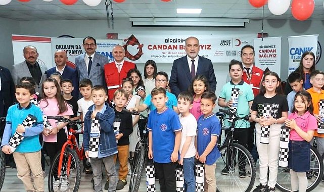 Kan bağışı yapılmasına katkı sağlayan öğrencilere ödül