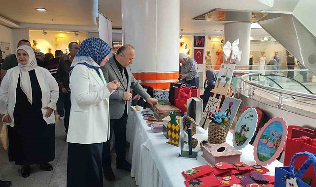 Karabük Toplum Ruh Sağlığı Merkezi El Sanatları Sergisi açıldı