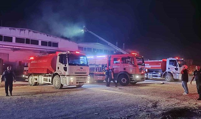 Karacabey'de korkutan fabrika yangını