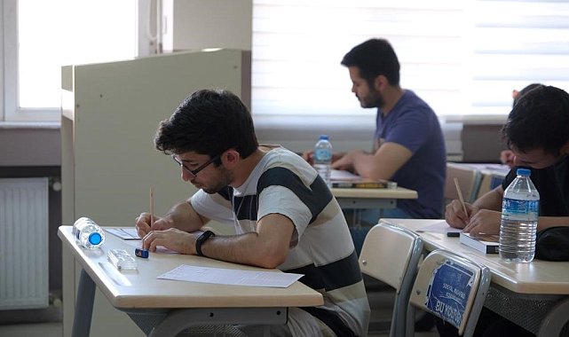 Karacasu'da ihtiyaç sahibi öğrencilerin sınav ücretlerini kaymakamlık karşılayacak