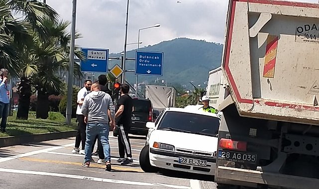 Karadeniz Sahil Yolu'nda kaza ucuz atlatıldı