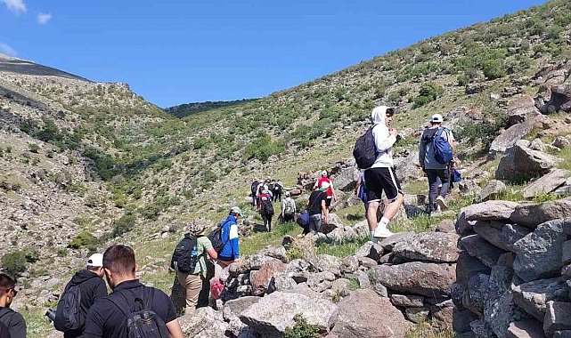 Karapınar'da Gençlik Haftası yürüyüşü