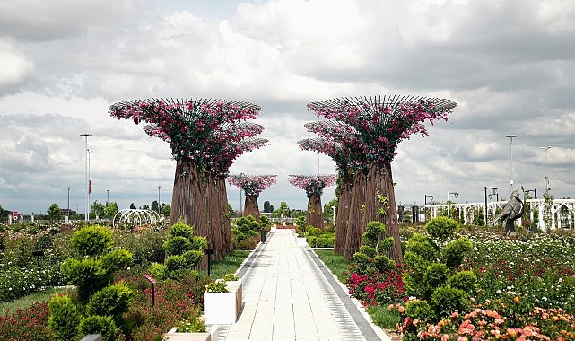 Karatay Mevlana Gül Parkı yeni sezon için kapılarını açtı
