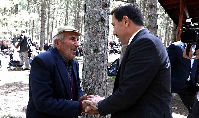 Karataylı emekliler piknikte buluştu