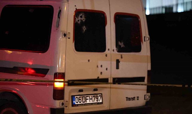 Kardeşlerin bulunduğu araç kurşunlandı: 1 ölü, 1 ağır yaralı