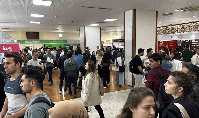 Kariyer Fuarı binlerce öğrenciyi ağırladı