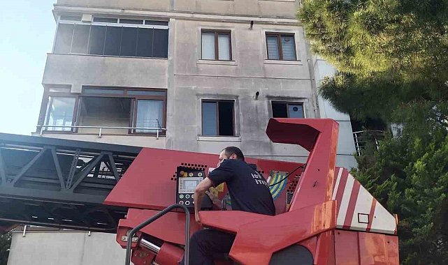 Kartal'da sabah saatlerinde korkutan yangın : 1 kişi öldü