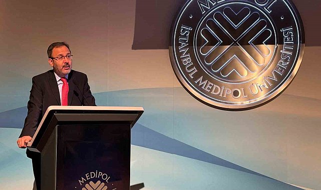 Kasapoğlu, 'Gençlik, Geleceğe Bakış, İyi Oluş' seminerinde konuştu