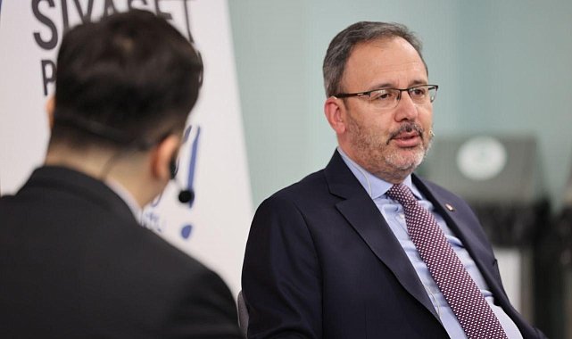 Kasapoğlu, gençlerin sorularını yanıtladı