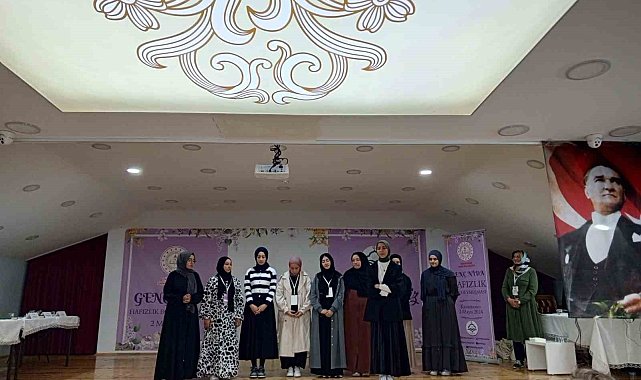 Kastamonu'da genç hafızlar, Kur'an-ı Kerim'i güzel okumak için yarıştı