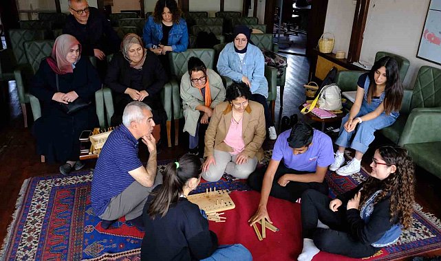 Kayı Boyu'ndan bugüne gelen 'kös oyunu' Türk Ocağı'nda öğretildi