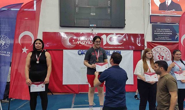 Kayserili boksörler Düzce'den madalyalar ile döndü