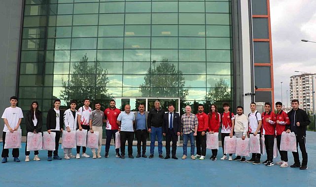 Kayserili sporcular Antalya'dan madalyalarla döndü