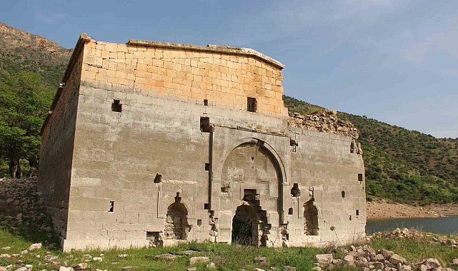 Keban Baraj Gölünde bir ilk: Su üzerinde 9 saatte 200 kilometre yol yaptılar