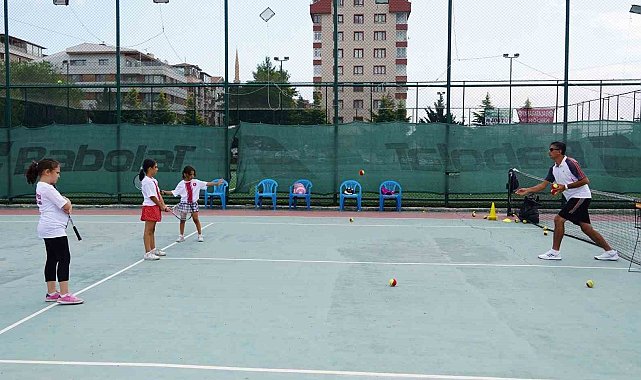 Keçiören Belediyesi'nin yaz spor okulu kayıtları başlıyor