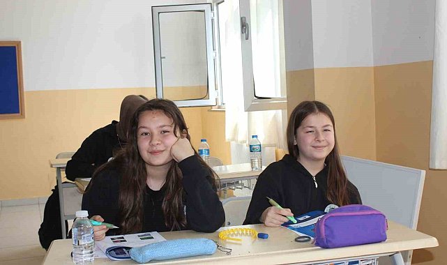 Kendisi 500 tam puan, ikizi ise 1 yanlışla 496 puan aldı