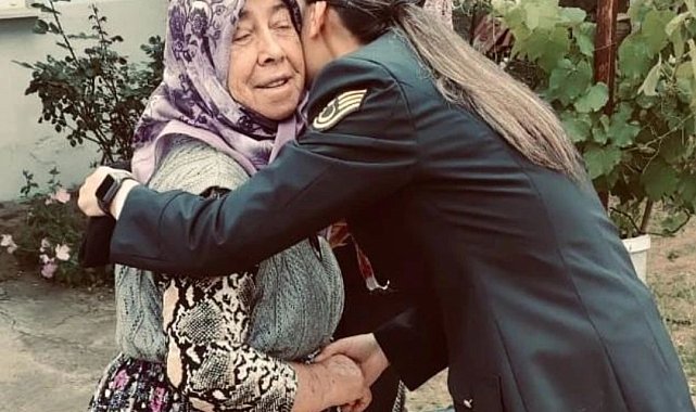 Kırklareli'nde jandarmadan Anneler Günü'nde anlamlı ziyaret