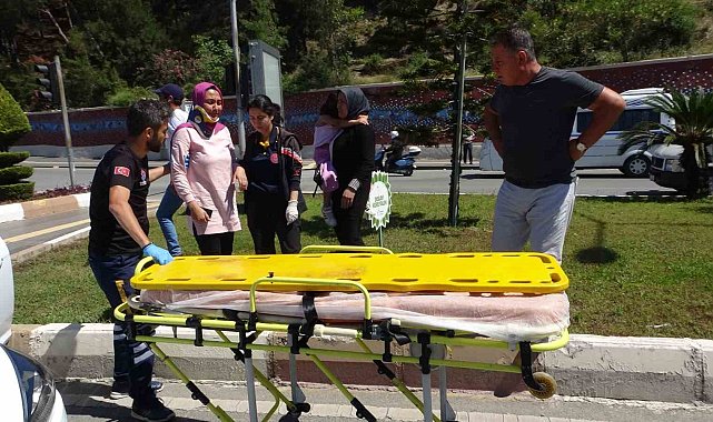 Kırmızı ışık ihlali kaza yaptırdı, ihlal yapan araç sürücüsü yaralandı