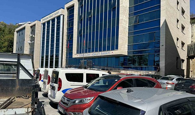 Kızların uygunsuz fotoğraflarını çeken şüpheli serbest bırakıldı