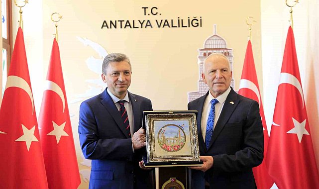 KKTC Meclis Başkanı Töre, Vali Şahin ile bir araya geldi