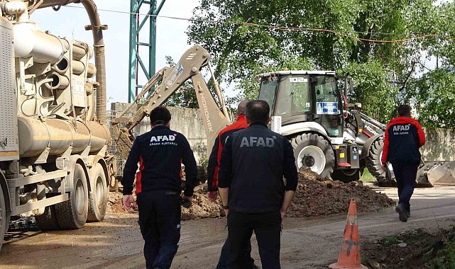 Kocaeli'de doğalgaz borusu delindi: Sızıntı ekipleri harekete geçirdi