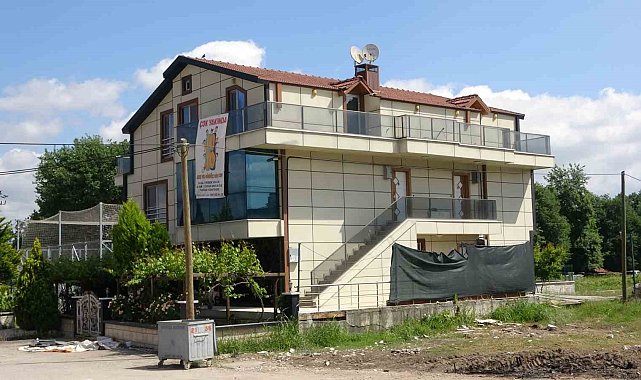 Kocaeli'de pankart gizemi: Herkes Nurettin'i merak etti