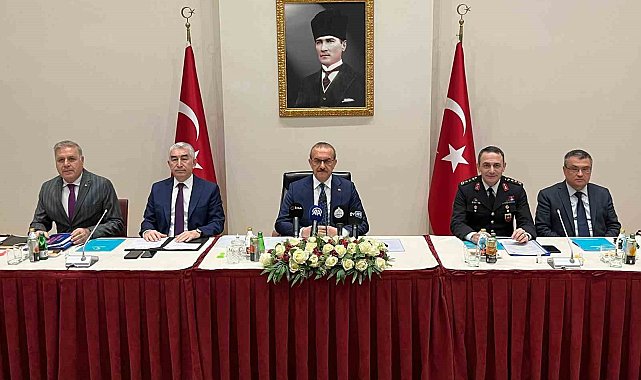 Kocaeli'de trafik kuralı ihlallerinin yüzde 40'ı kırmış ışık geçişlerinden kaynaklanıyor