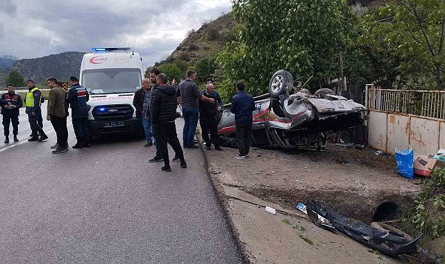 Kontrolden çıkan pikap devrildi: 5 yaralı