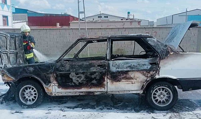 Konya'da otomobil seyir halindeyken yandı