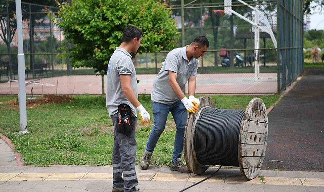 Konyaaltı'nda karanlık park kalmayacak