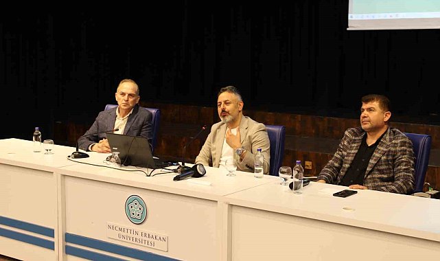 Konyaspor Başkanı Ömer Korkmaz, öğrencilerle bir araya geldi