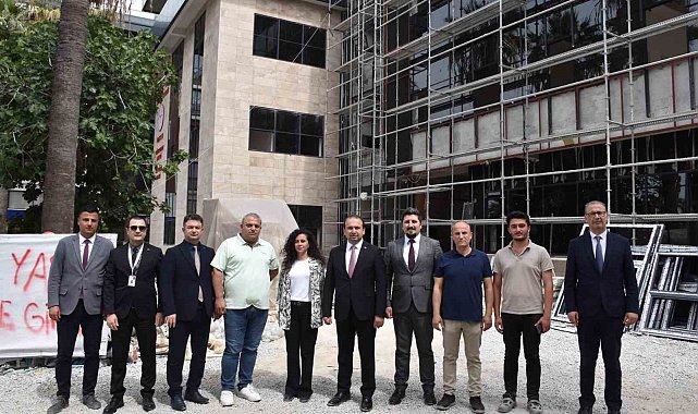 Kuşadası'ndaki sağlık kompleksinde çalışmalar hız kesmiyor