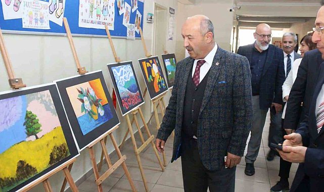 Kütahya Çinikent Özel Eğitim Okulunda Bilim Fuarı açıldı
