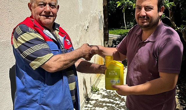 Kuyucak'ta atık getiren üretici sıvı gübre ile ödüllendirildi
