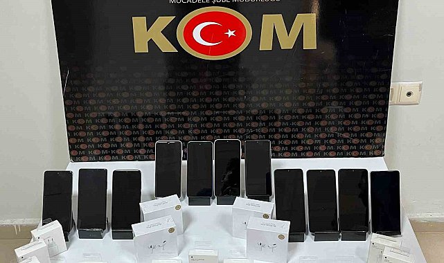 Malatya'da 11 adet kaçak cep telefonu ele geçirildi