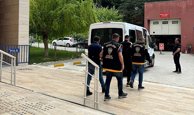 Manisa'da aranan şahıslar polisten kaçamadı: 24 tutuklama