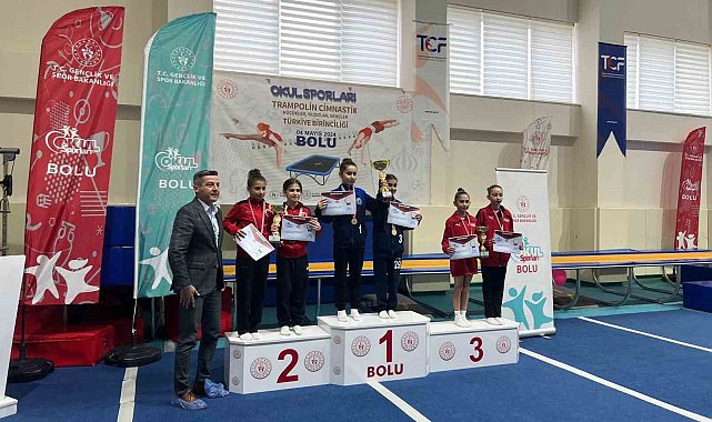 Manisalı cimnastikçiler Türkiye üçüncüsü oldu