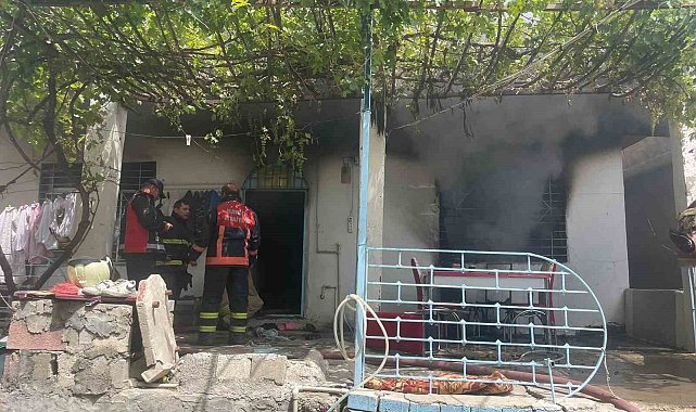 Mardin'de bir evde çıkan yangında 2 çocuk dumandan etkilendi