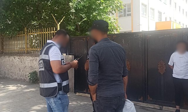 Mardin&#039;de polis ekipleri tarafından okul çevreleri ve servis araçları denetlendi
