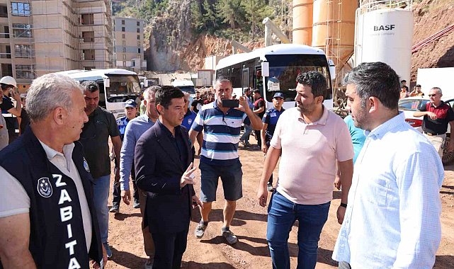 Marmaris Belediye Başkanı Ünlü, tepkilerin odağındaki Sinpaş'ın inşaatını denetledi