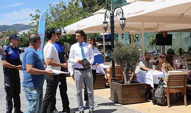 Marmaris Belediyesi'nden çöp uyarısı