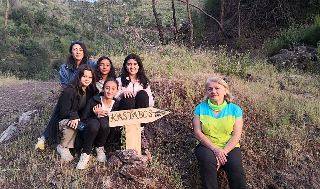 Marmarisli öğrenciler kitap hazırlamak için tarihi rota oluşturdu