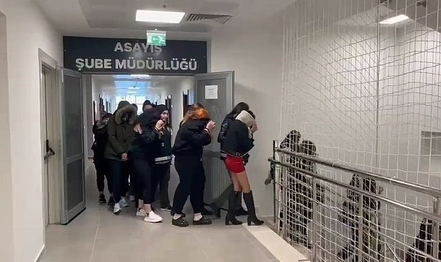 Masaj salonlarına fuhuş operasyonu: 33 kişi yakalandı